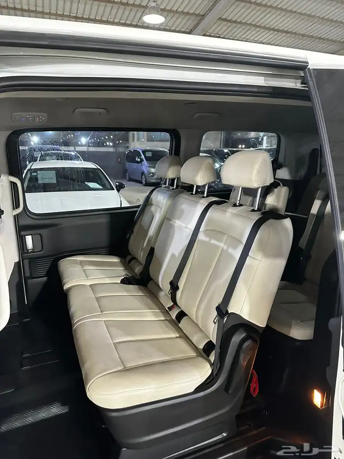 هيونداي ستاريا ابيض 2022 ديزل وارد كوريا 11