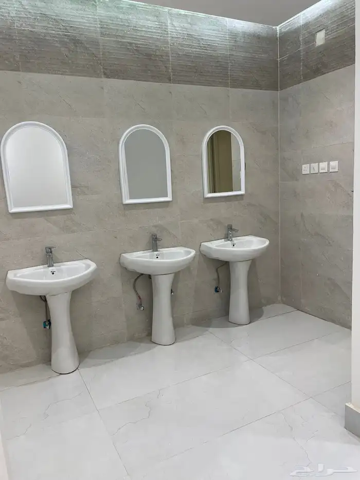 دور أرضي للايجار بالمزاحمية 6