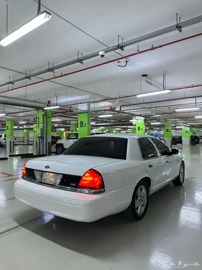 فورد كراون فكتوريا وكاله 8