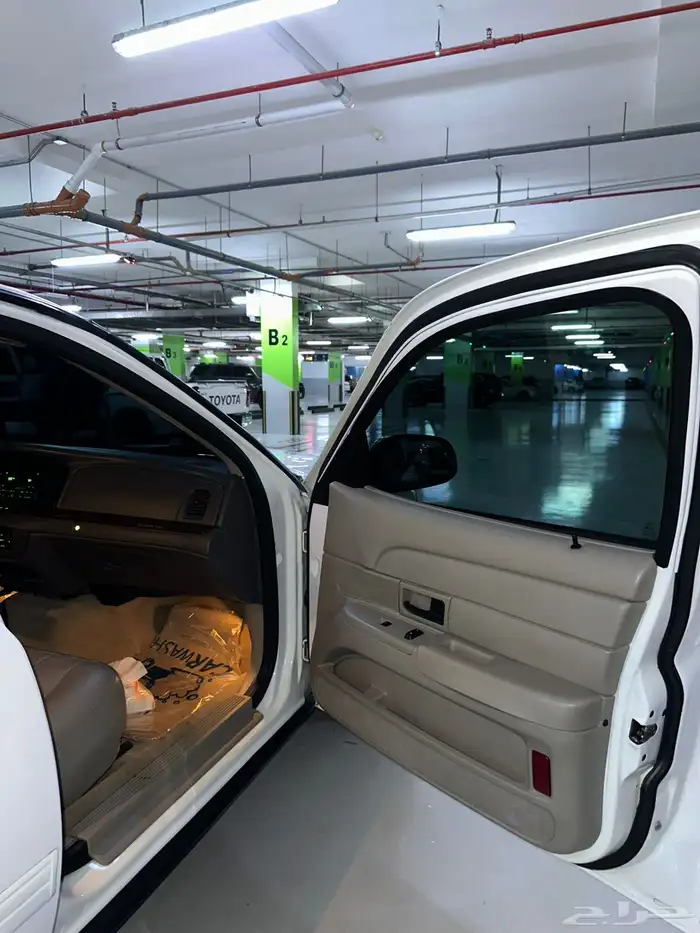 فورد كراون فكتوريا وكاله 27