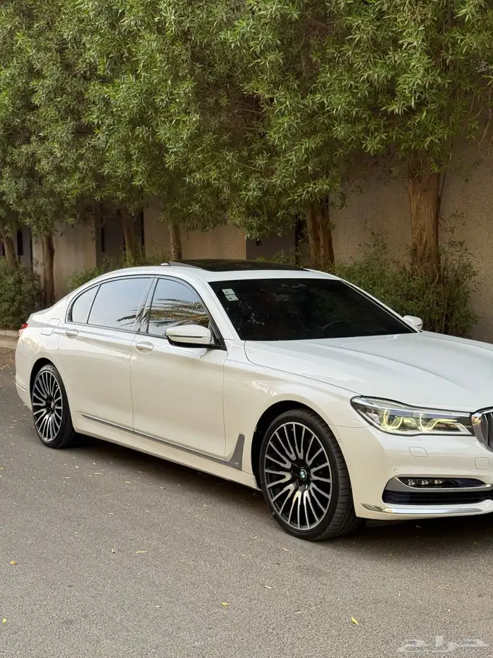 بي ام دبليو 2016 750li 4