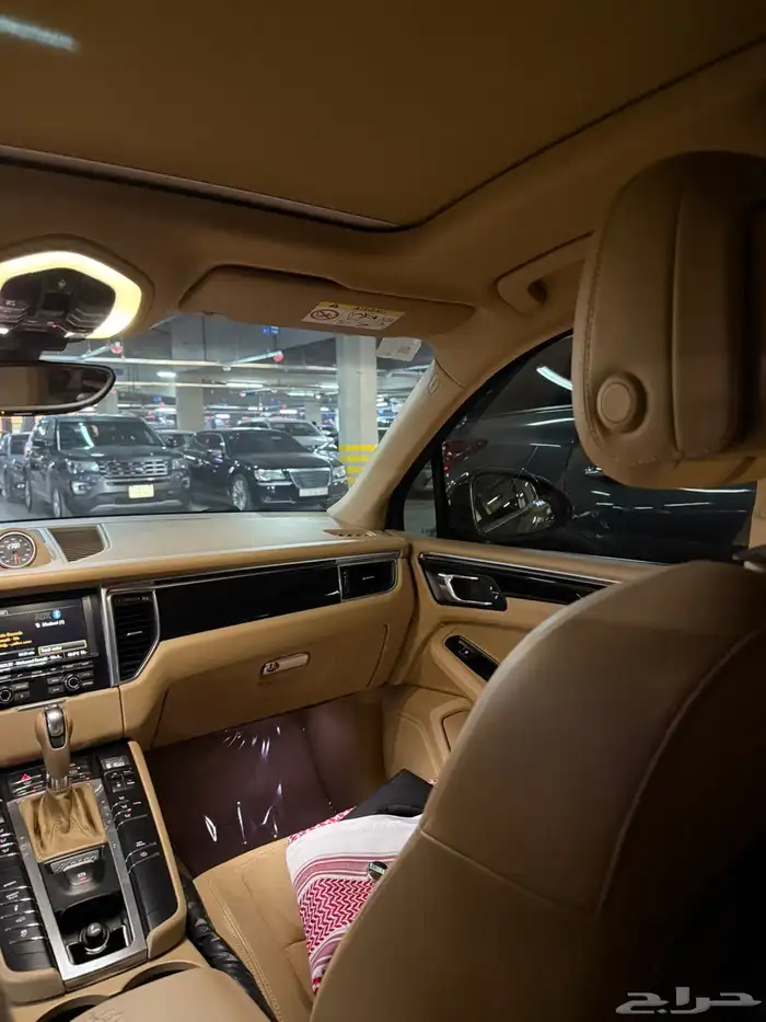 بورش ماكان 4