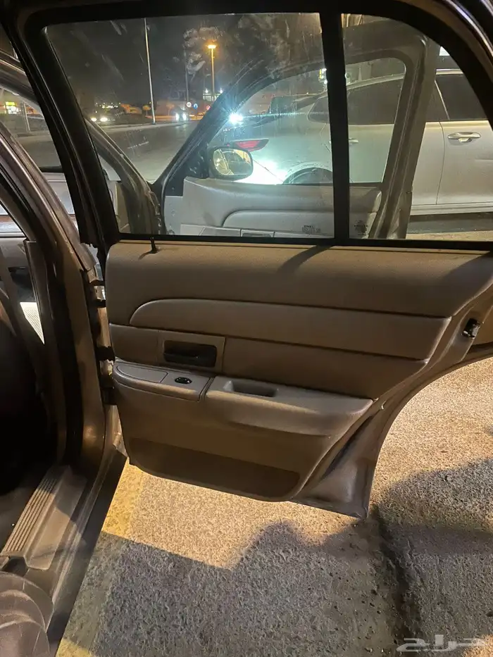 فورد فكتوريا 2004 3