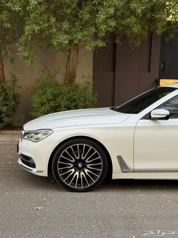 بي ام دبليو 2016 750li 15