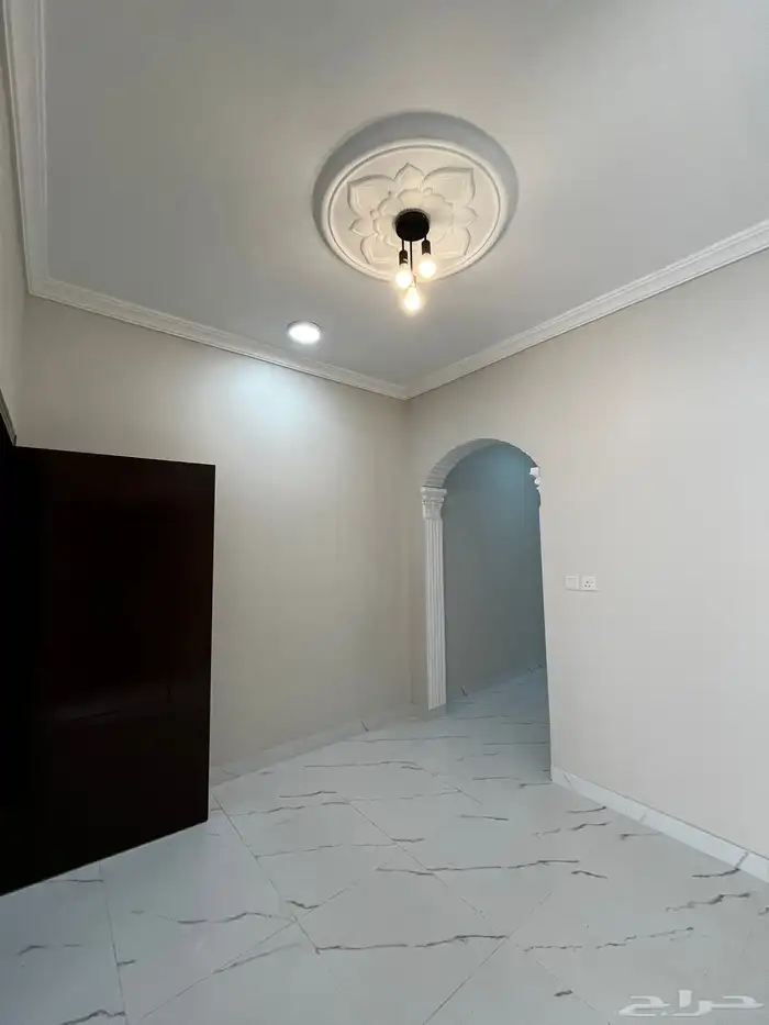 شقة حي الدانة 3 دور ارضي جديدة 14