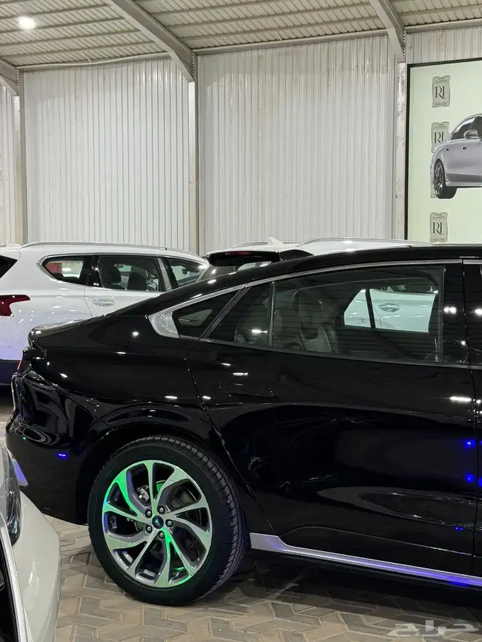 فورد توروس تيتانيوم فل كامل سعودي 5