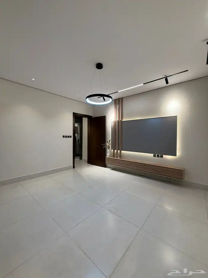 للبيع شقه ارضيه 16