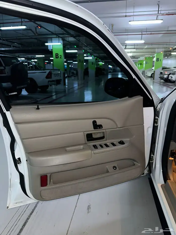 فورد كراون فكتوريا وكاله 38