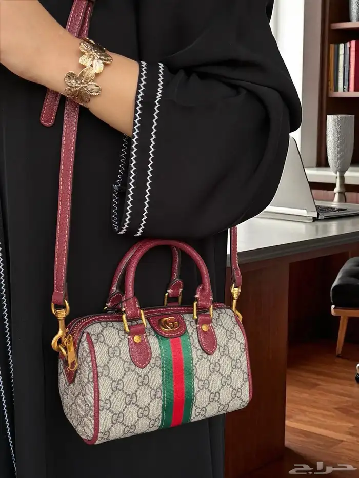 شنط ماركات ماركات درجه اولى مع ملحقاته 82