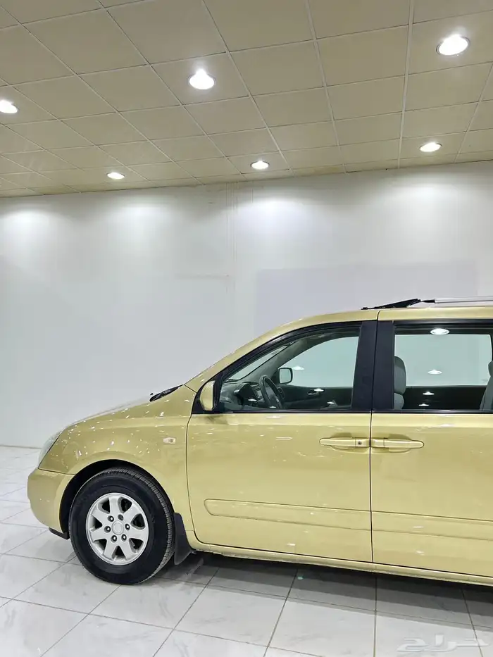 كيا كارنيفال 2009 7