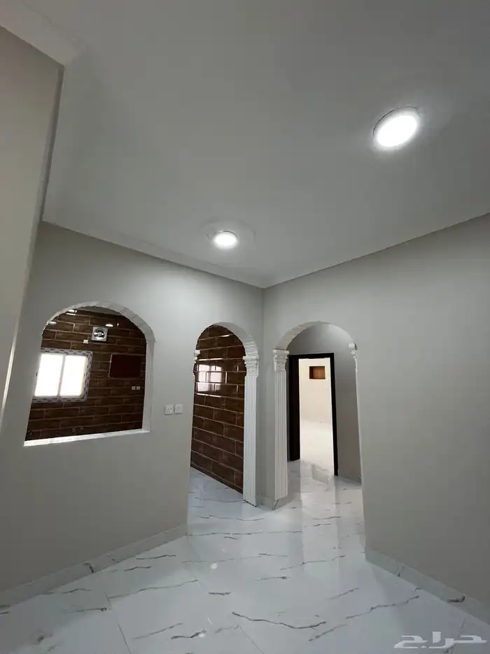 شقة حي الدانة 3 دور ارضي جديدة 7