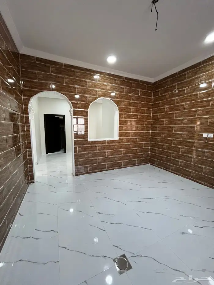 شقة حي الدانة 3 دور ارضي جديدة 2