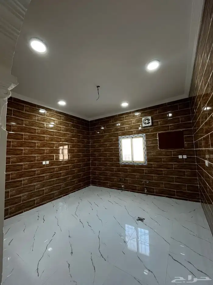 شقة حي الدانة 3 دور ارضي جديدة 4