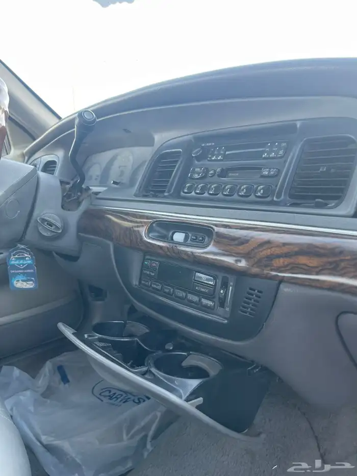 فورد ماركيز 1999 ماشي قليل 9