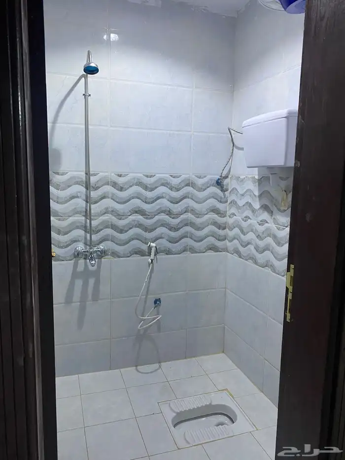 استراحة عزاب للإيجار بمدخل خاص 9