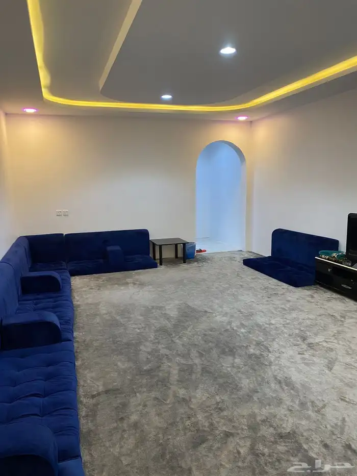 استراحة عزاب للإيجار بمدخل خاص 1
