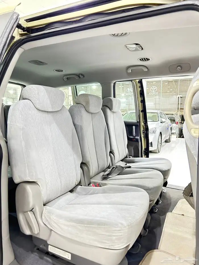 كيا كارنيفال 2009 19