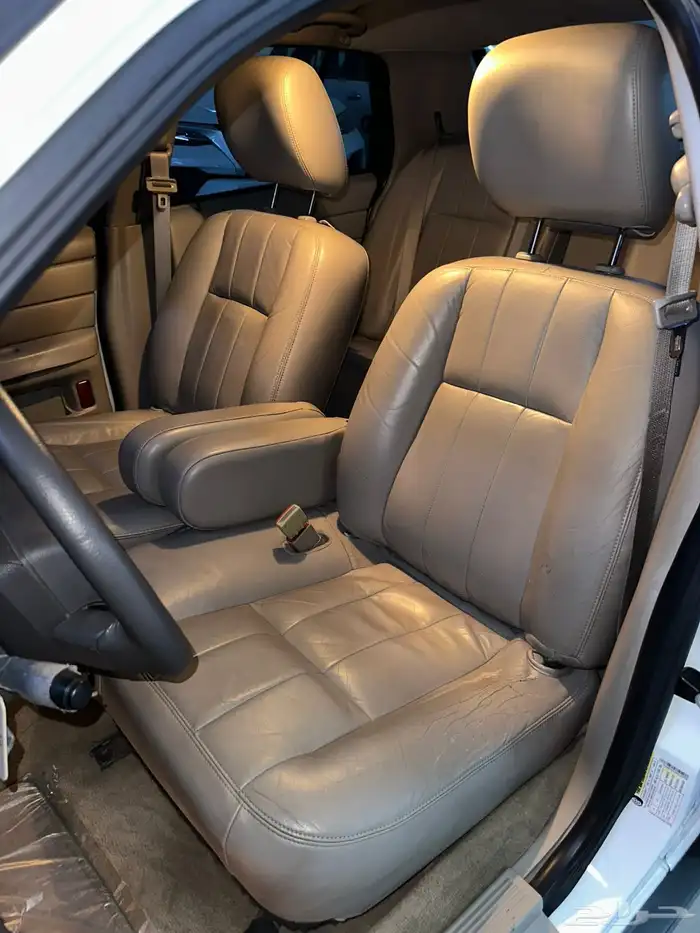 فورد كراون فكتوريا وكاله 36