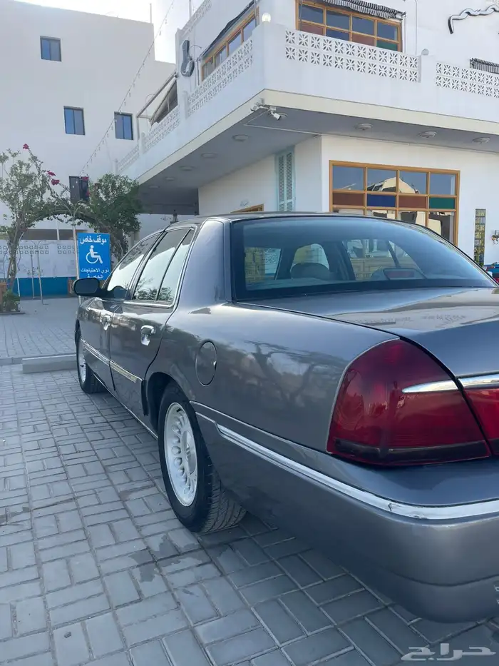 فورد ماركيز 1999 ماشي قليل 2