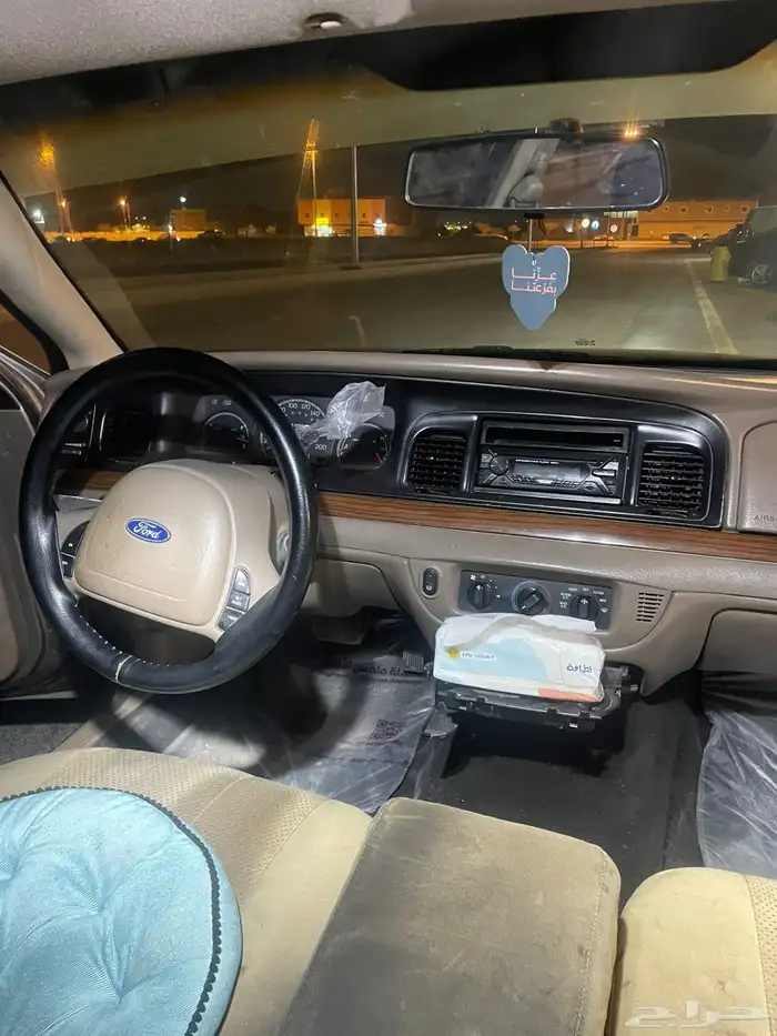 فورد فكتوريا 2004 0