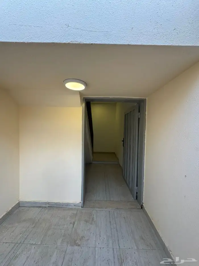 للايجار دور ارضي و دور علوي مفصوله الملز 7