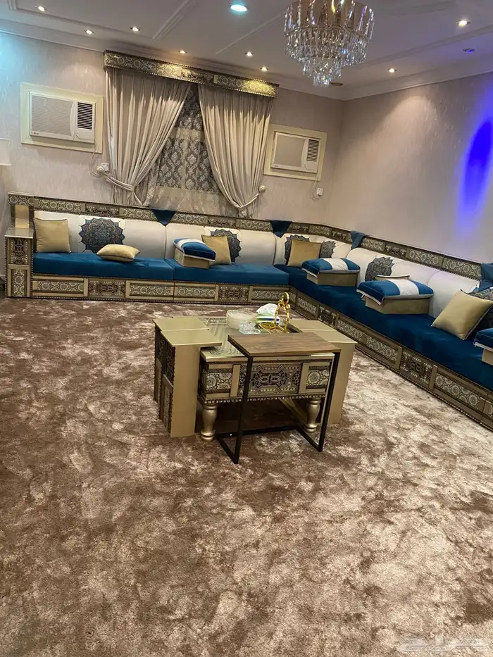 كنب ستايل مغربي مع الستارة والطاولات 0