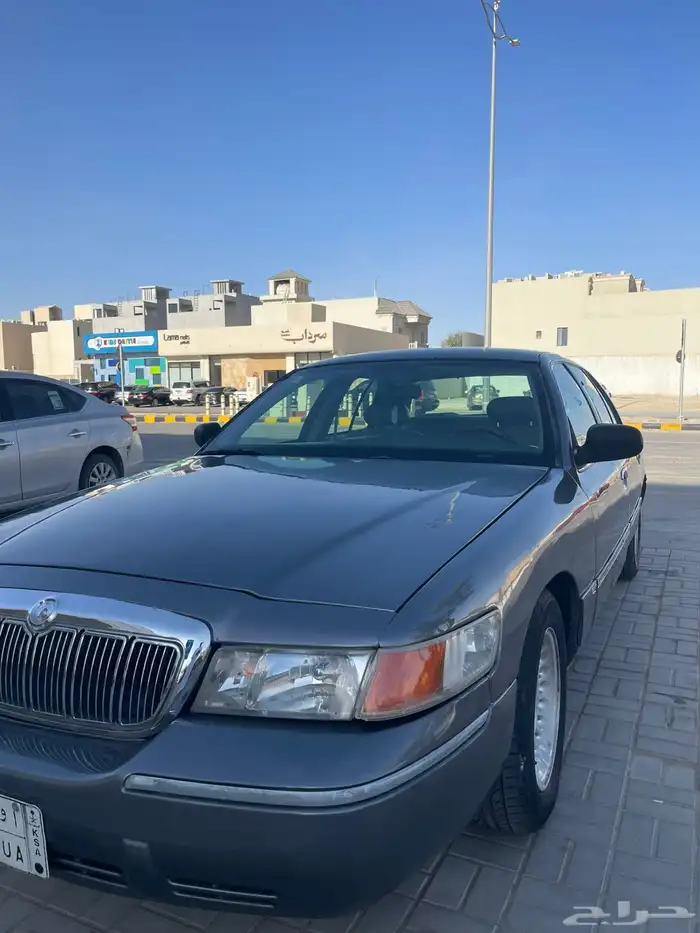 فورد ماركيز 1999 ماشي قليل 1