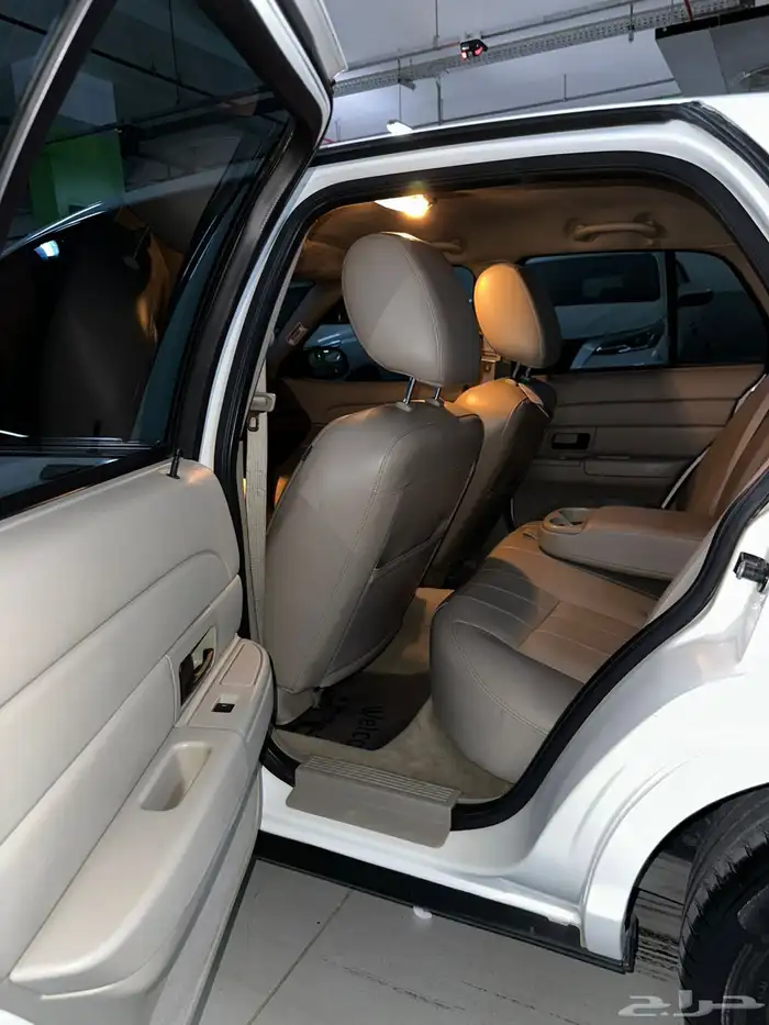 فورد كراون فكتوريا وكاله 26