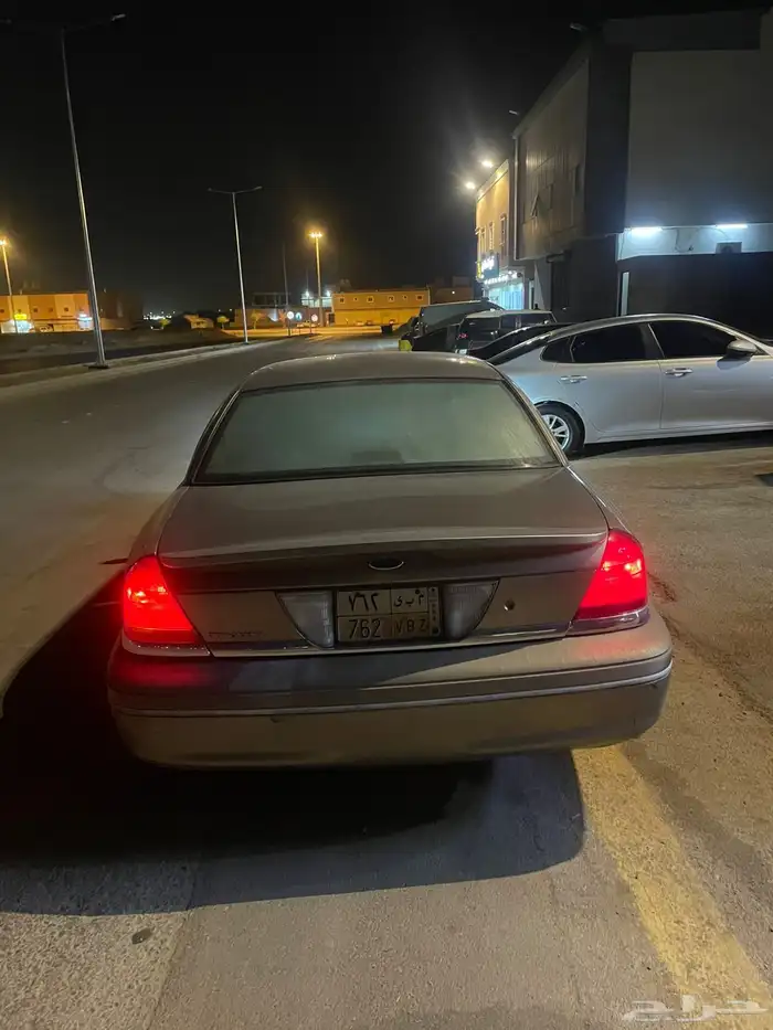 فورد فكتوريا 2004 6