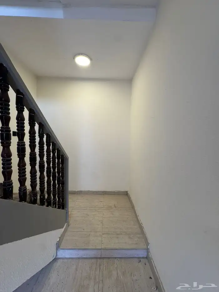 للايجار دور ارضي و دور علوي مفصوله الملز 20