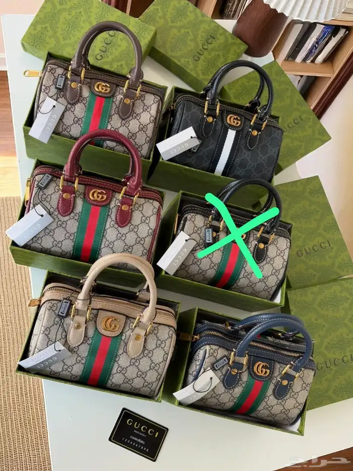 شنط ماركات ماركات درجه اولى مع ملحقاته 79