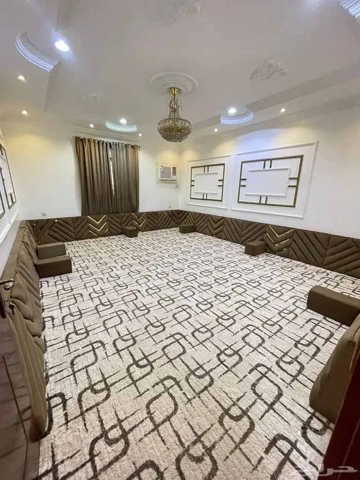 مجلس للبيع 1500 شامل الفرشه 0