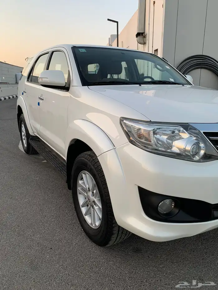 فورشنر أبيض لؤلؤي 2015 16