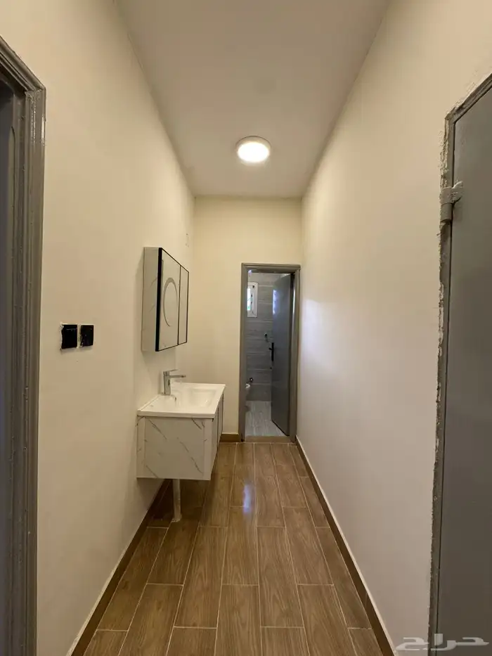 للايجار دور ارضي و دور علوي مفصوله الملز 22