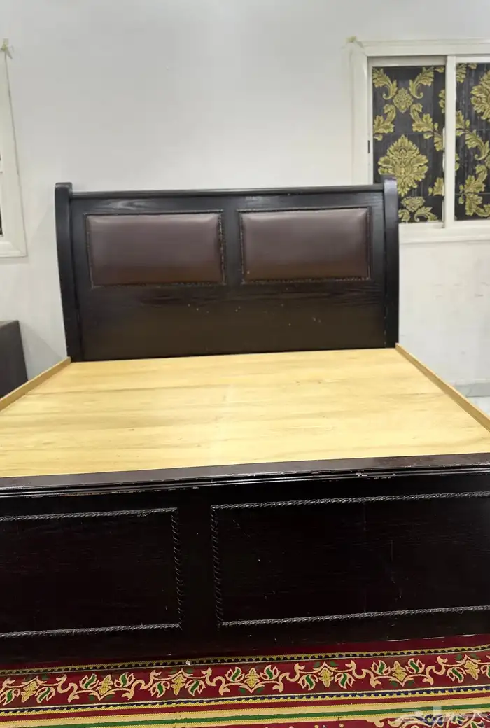 سرير بالمرتبه ومكيف وبوتاجاز بالفرن وغساله للبيع 2