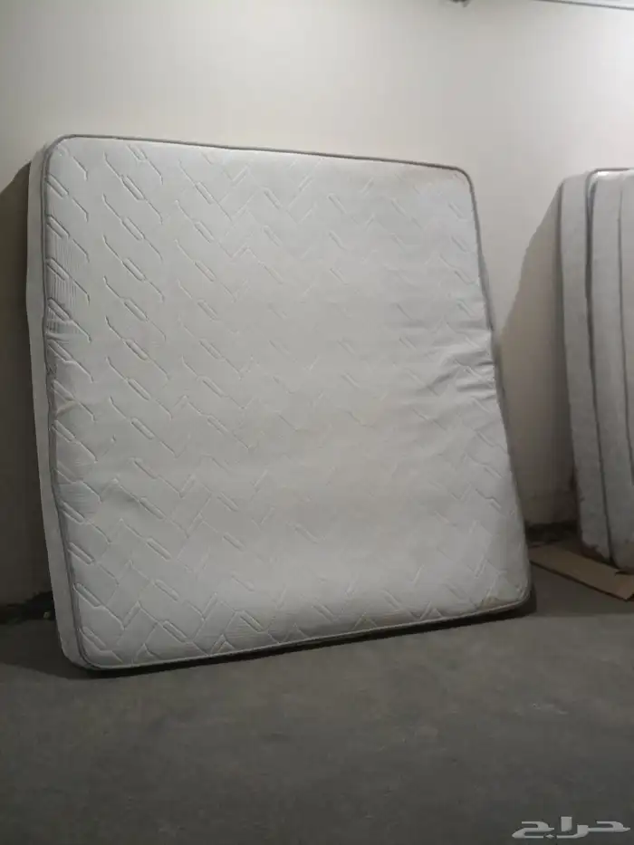 مرتبه و طاولات طعام و باركه للبيع في جده حي الحمدانية الصالح 0