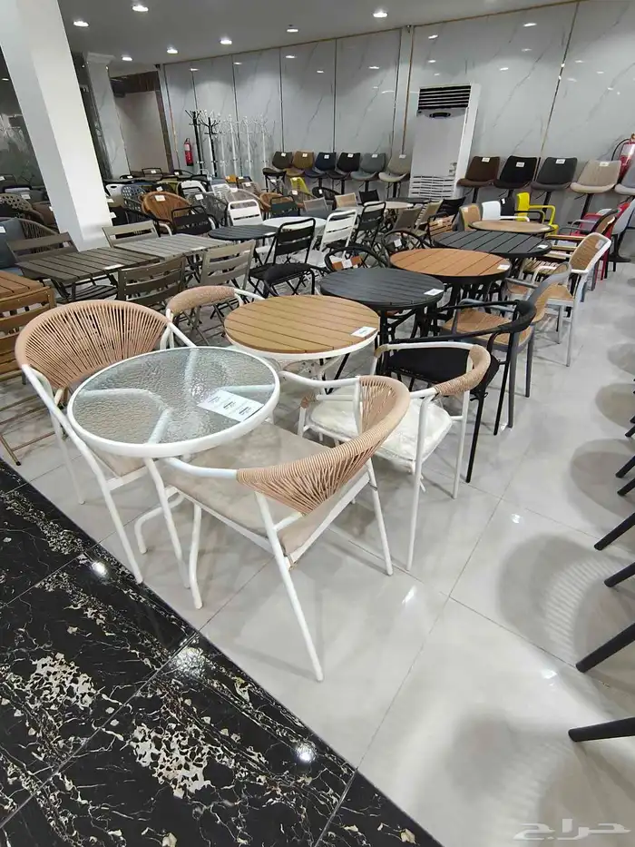 طاولات وكراسي للكافي والمطاعم والمقاهي داخلية وخارجية 6