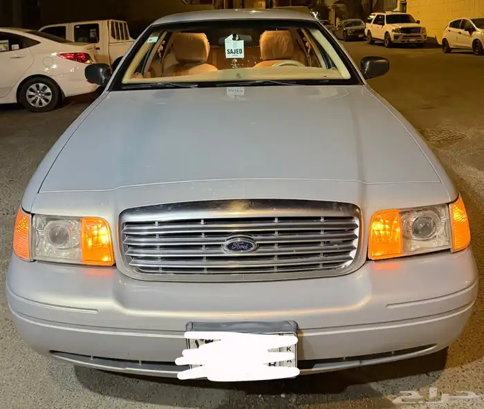 فورد فكتوريا نظيف 2011 0