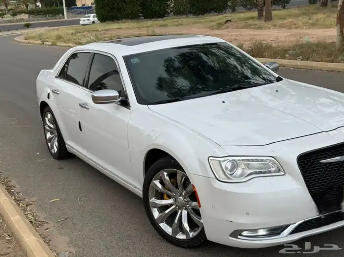 كرايزلر 2016 نظيفة جدا 6