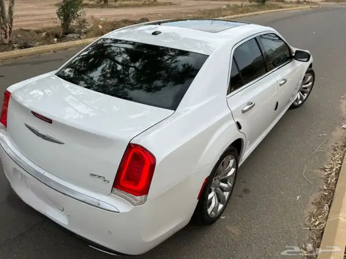 كرايزلر 2016 نظيفة جدا 8