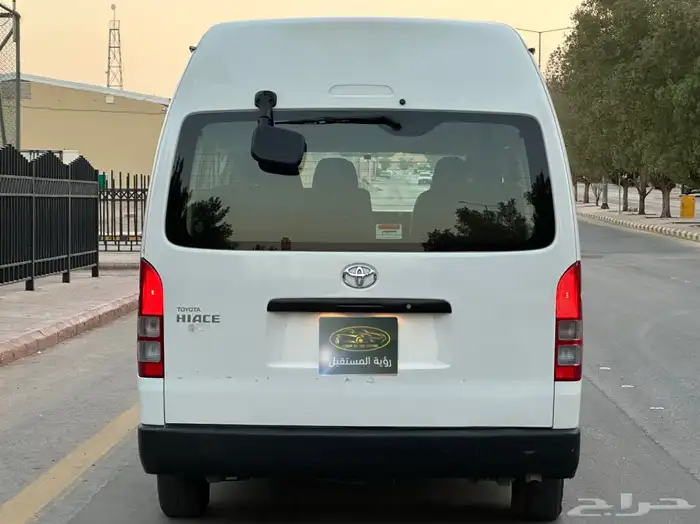 تويوتا باص ركاب موديل 2017 سعودي قير عادي بنزين 7