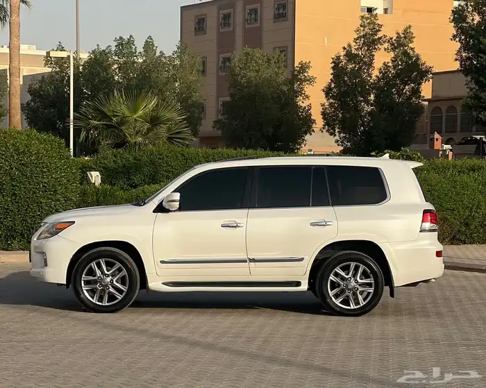 لكزس LX570 مالك واحد 3