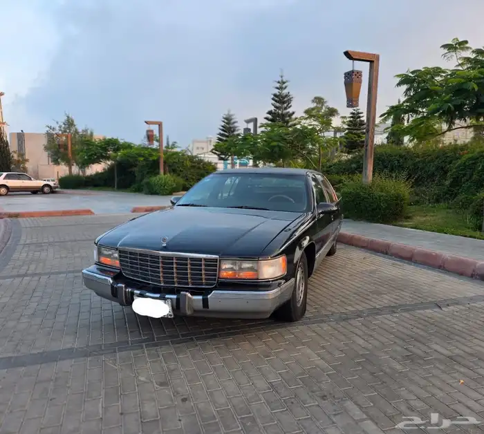 كاديلك فليتوود موديل 1996 اسود 1