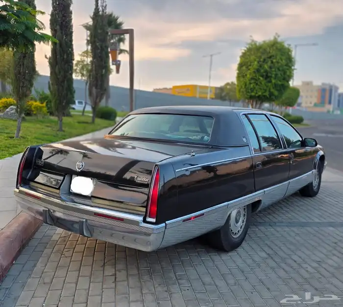 كاديلك فليتوود موديل 1996 اسود 2
