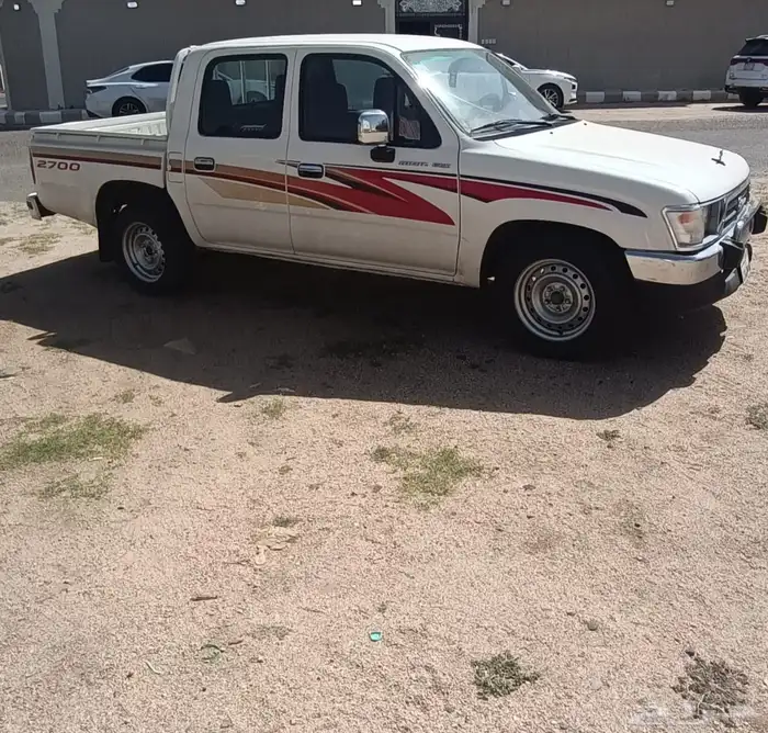 للبيع هايلوكس 2001 0