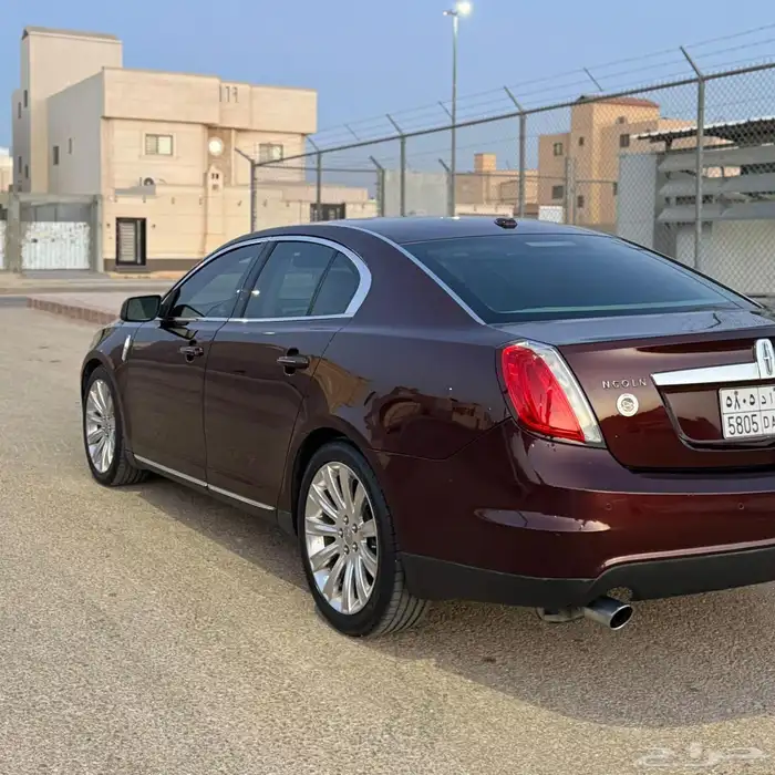 لنكولن 2012 Mks 81