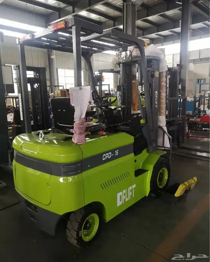 رافعة شوكية روافع شوكية رافعه سيزر لفت سيزرات لفت للايجار. 11