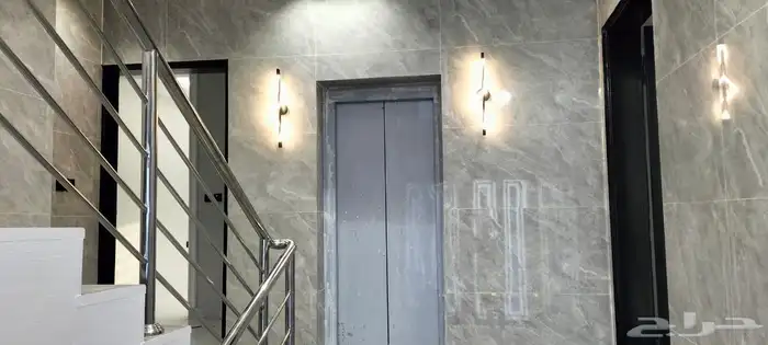 للبيع ادوار بمخطط 9 بمساحة 260 متر 1