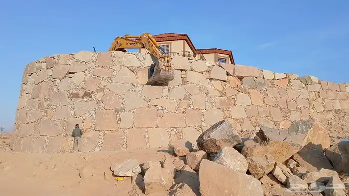 بوكلين لبناالحجروقص الاراضي 1