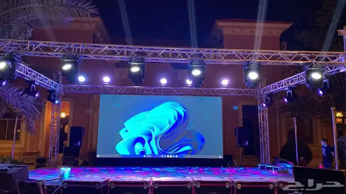 تاجير بوابات ترأس تاجير كشافات تاجير شاشات عرض تاجير كنب وجل 7